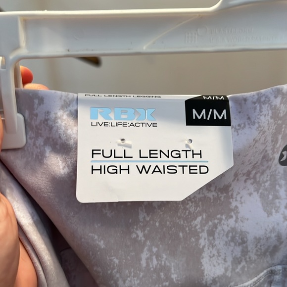 Women’s RBX activewear leggings - Picture 3 of 4